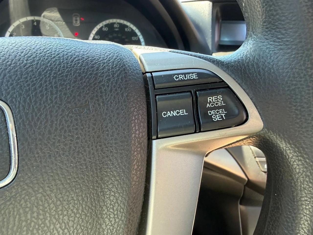 Honda Accord LX-P Sedan AT 2011