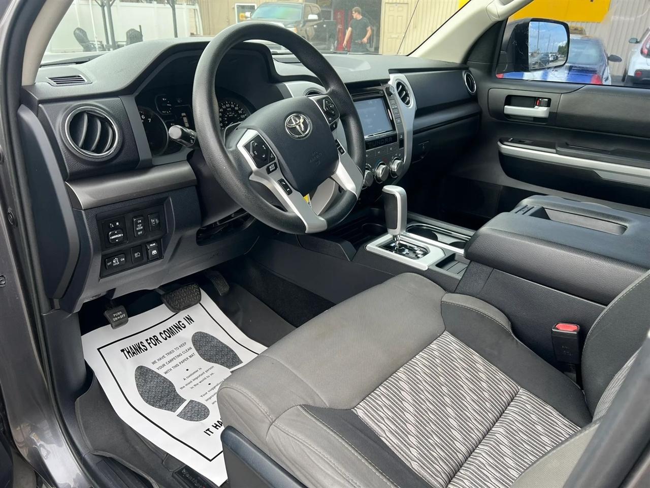 Toyota Tundra SR5 5.7L V8 CrewMax 4WD 2018