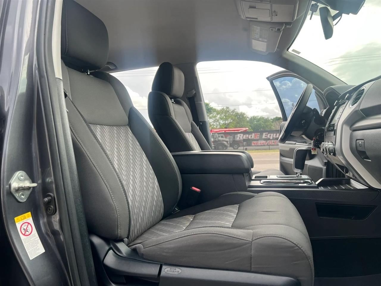 Toyota Tundra SR5 5.7L V8 CrewMax 4WD 2018