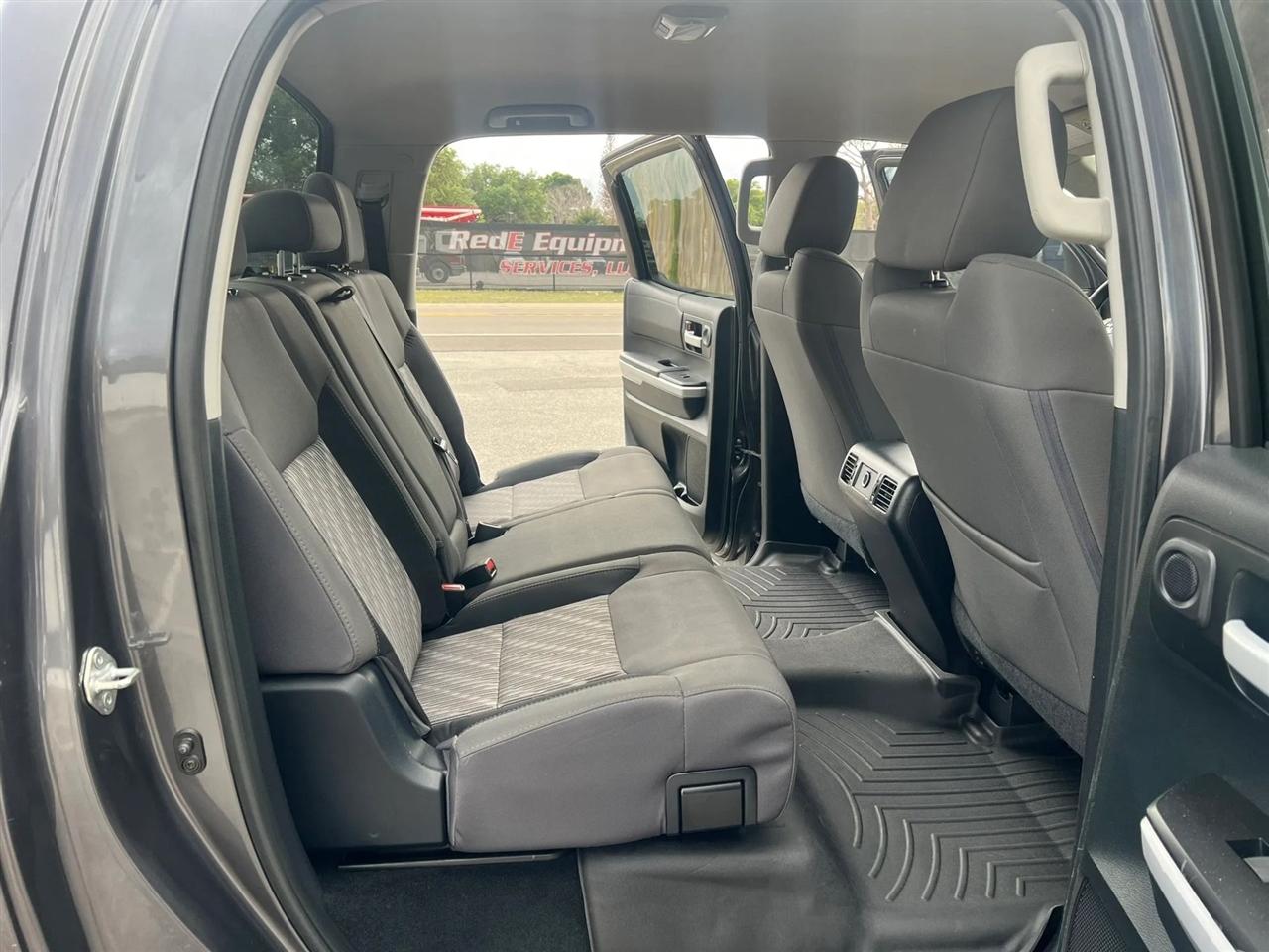 Toyota Tundra SR5 5.7L V8 CrewMax 4WD 2018