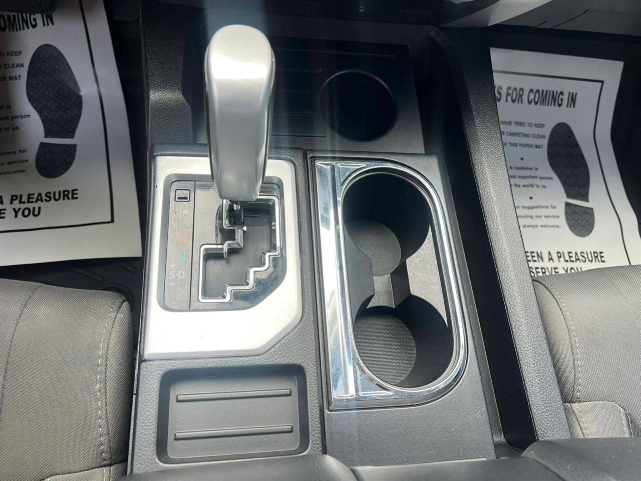 Toyota Tundra SR5 5.7L V8 CrewMax 4WD 2018