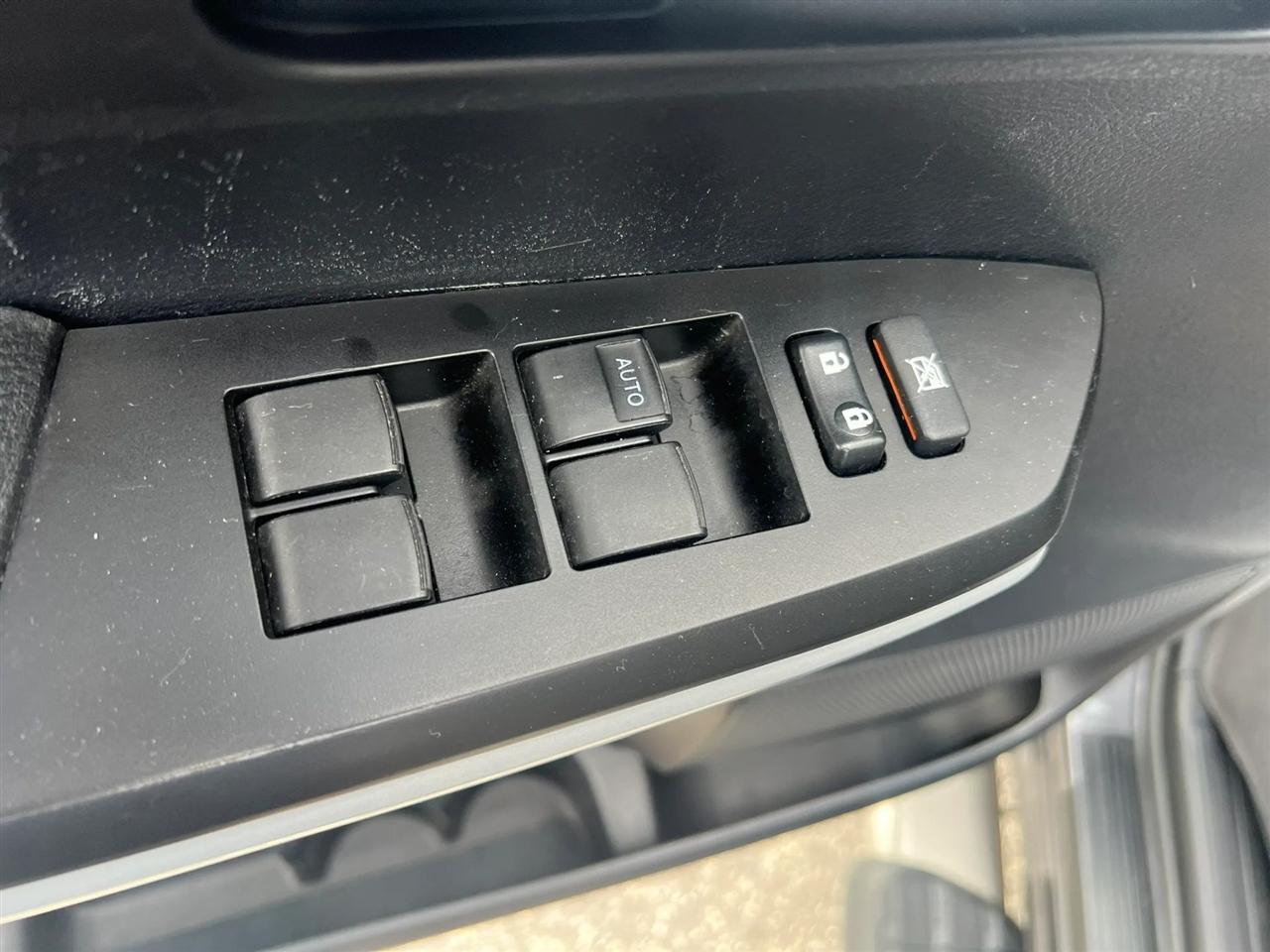 Toyota Tundra SR5 5.7L V8 CrewMax 4WD 2018