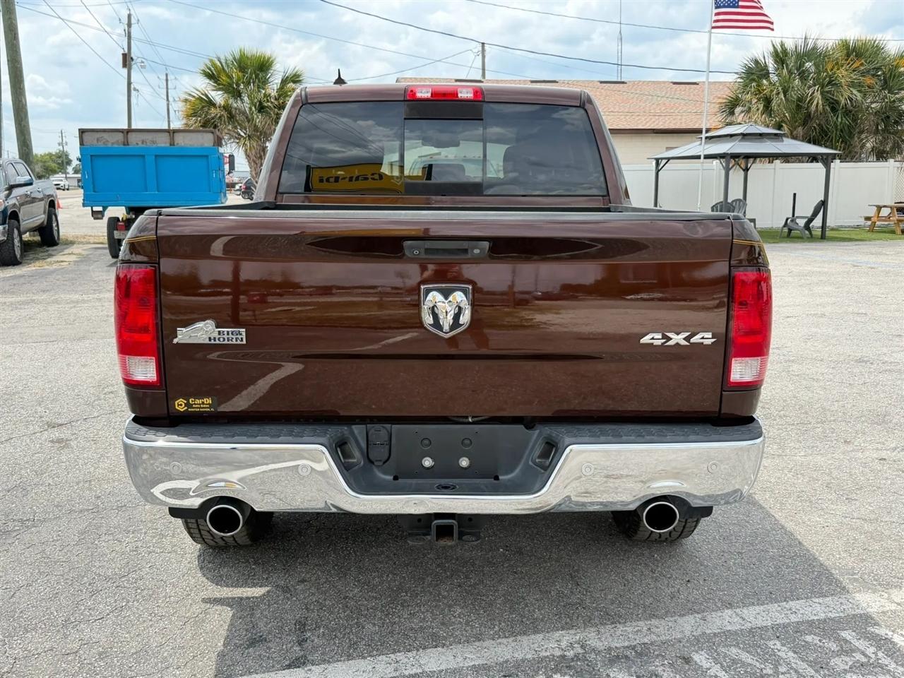 RAM 1500 SLT Crew Cab SWB 4WD 2015