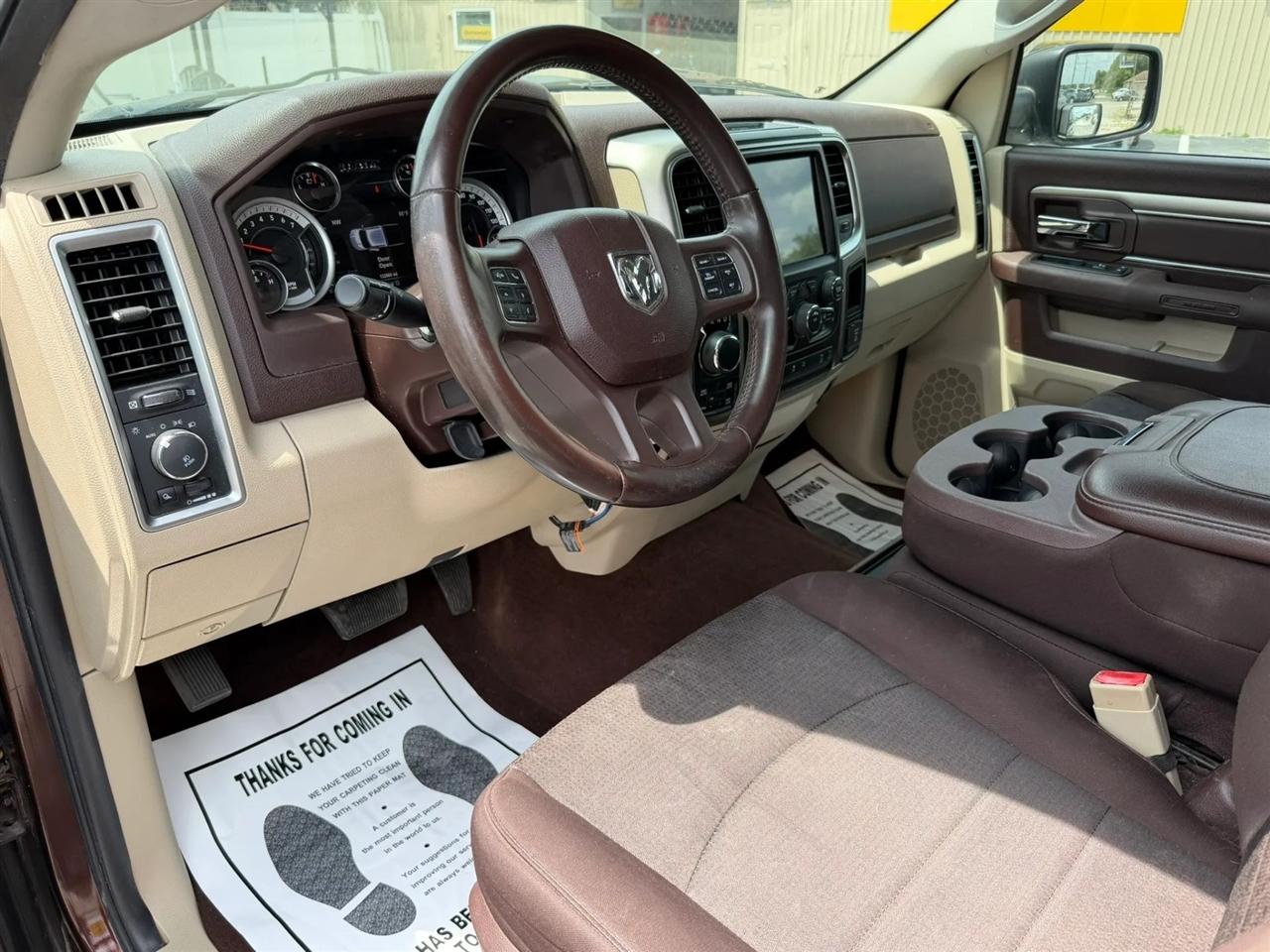 RAM 1500 SLT Crew Cab SWB 4WD 2015