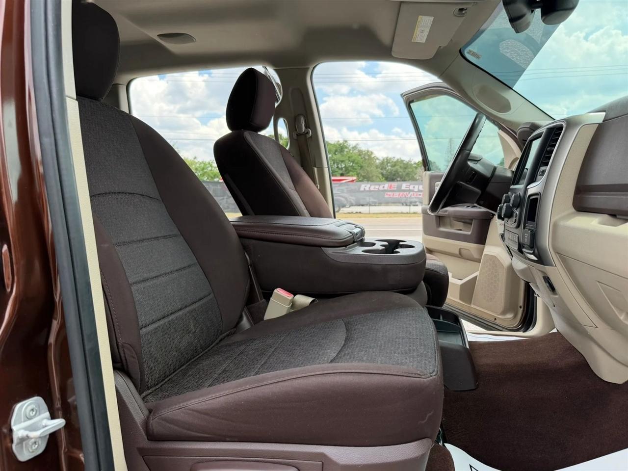 RAM 1500 SLT Crew Cab SWB 4WD 2015