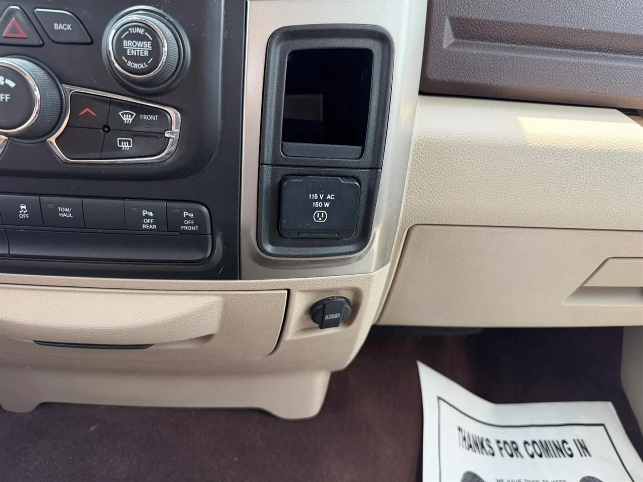 RAM 1500 SLT Crew Cab SWB 4WD 2015
