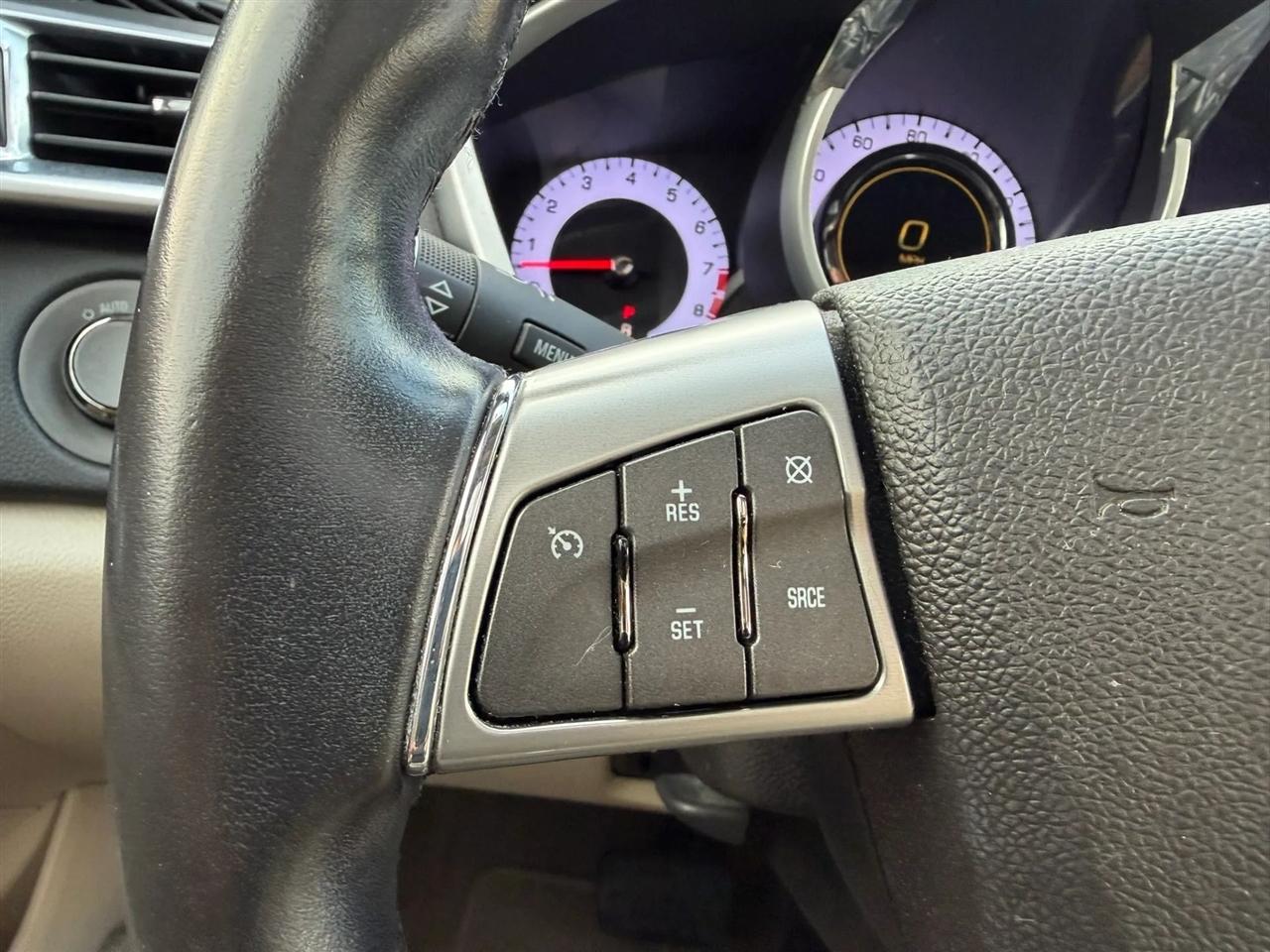 Cadillac SRX Luxury Collection 2011