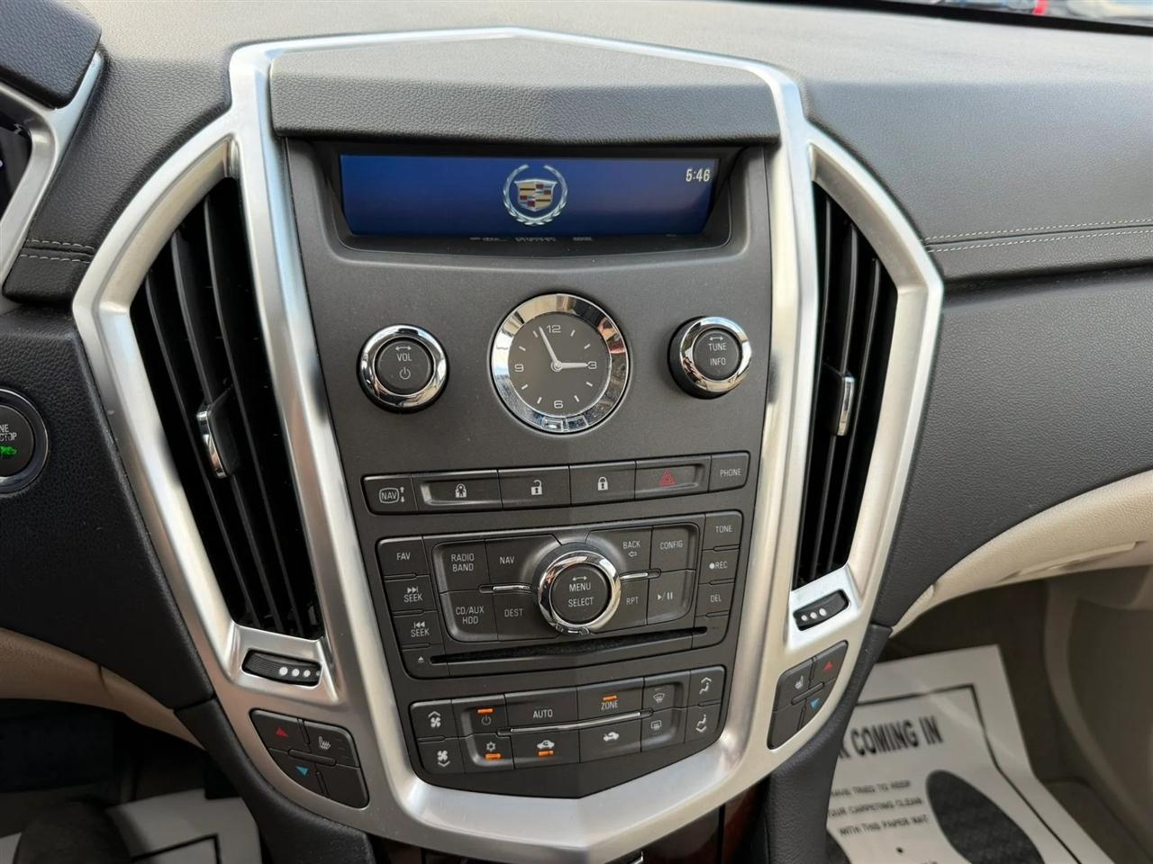 Cadillac SRX Luxury Collection 2011