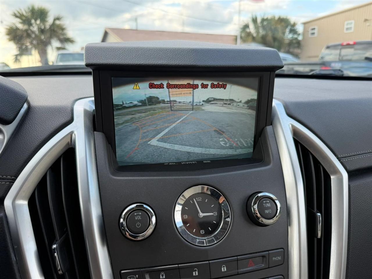 Cadillac SRX Luxury Collection 2011