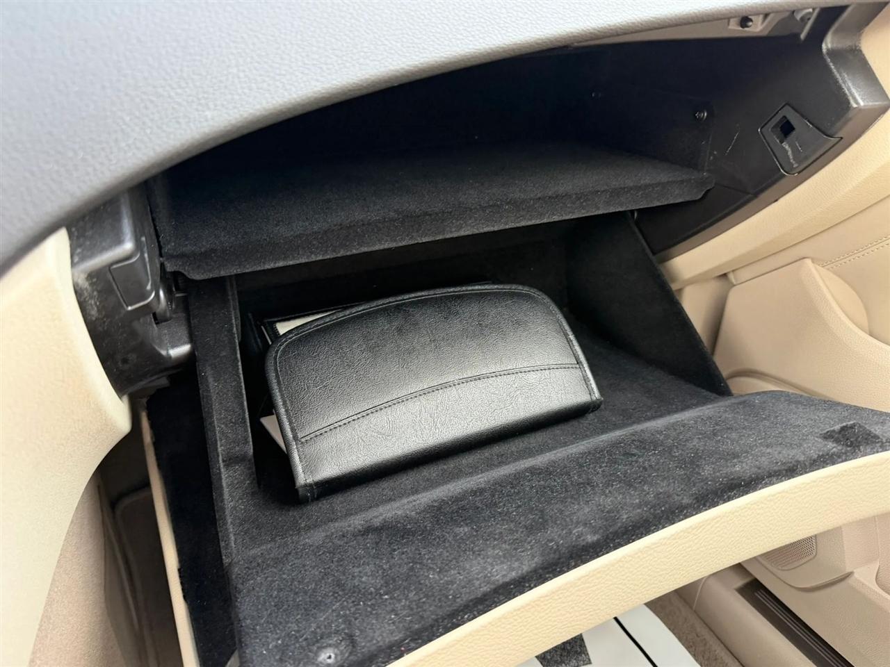 Cadillac SRX Luxury Collection 2011