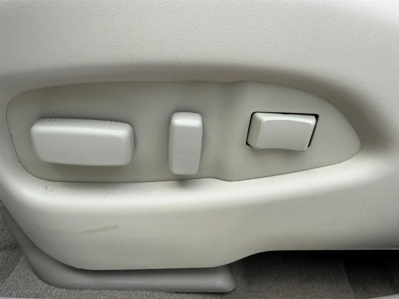 Cadillac SRX Luxury Collection 2011