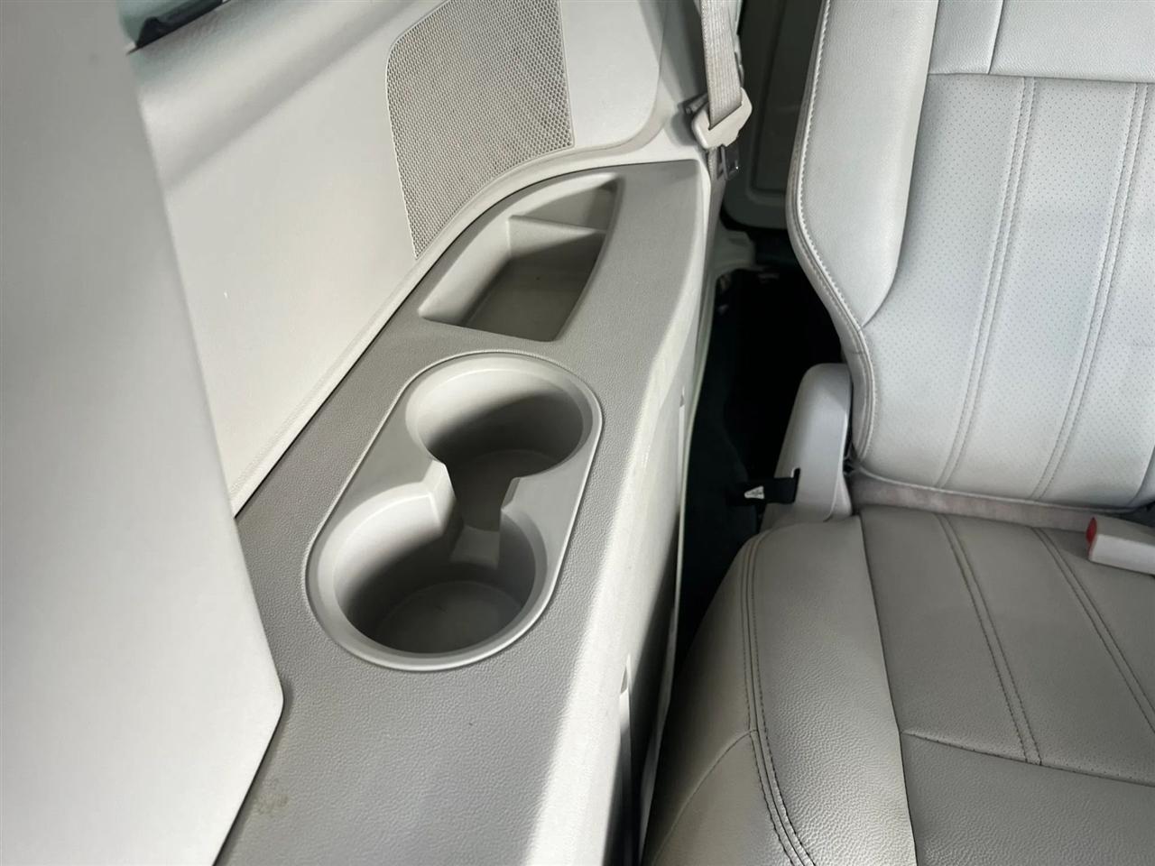 Chrysler Town & Country Touring-L 2013