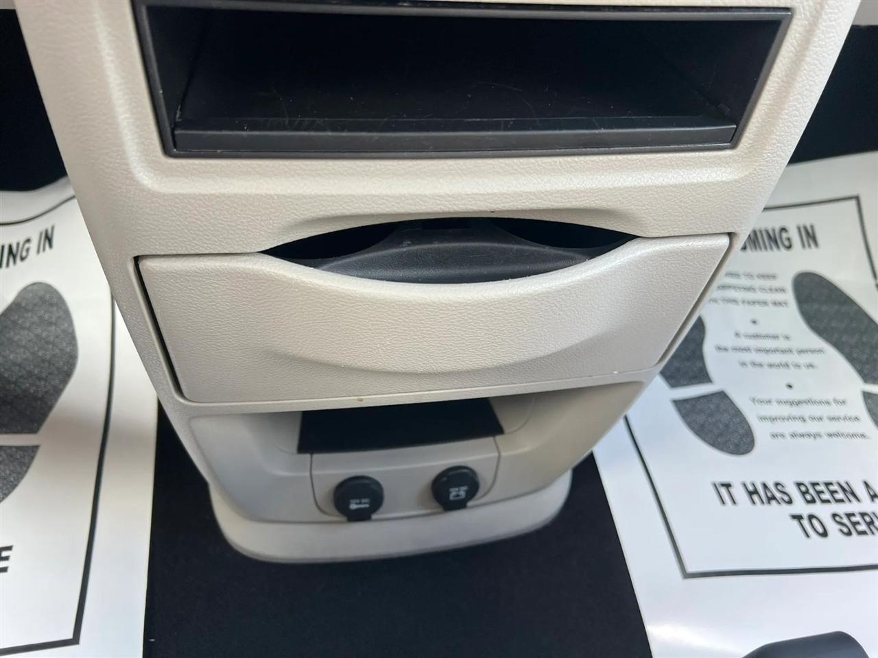 Chrysler Town & Country Touring-L 2013