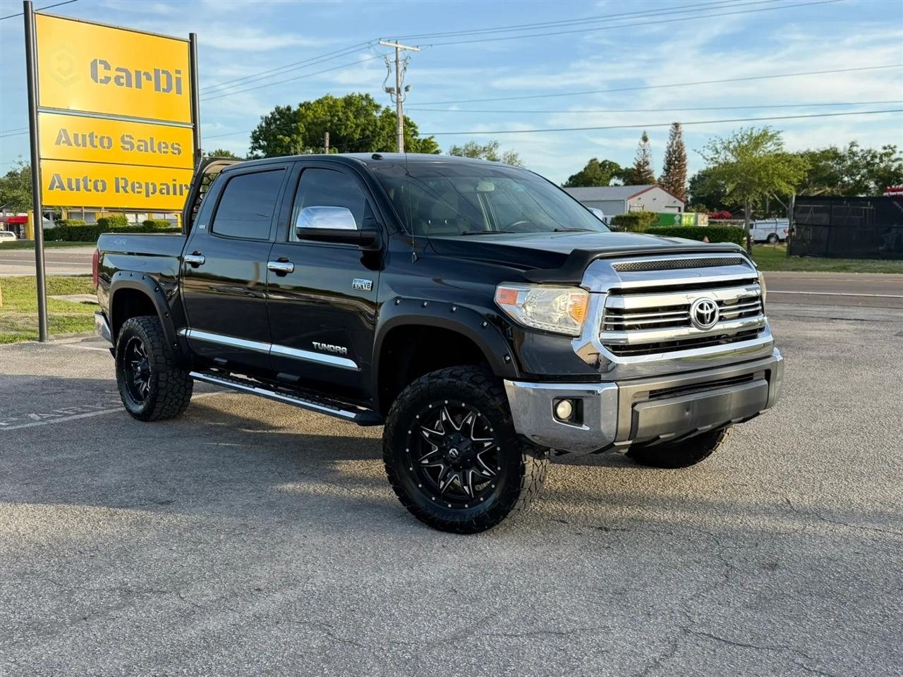 2017 Toyota Tundra SR5 5.7L V8 FFV CrewMax 4WD