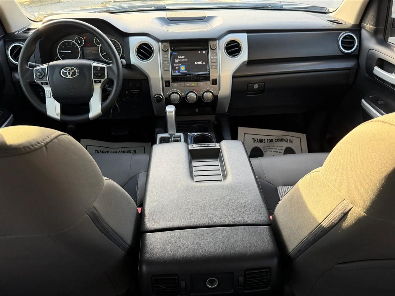 Toyota Tundra SR5 5.7L V8 FFV CrewMax 4WD 2017