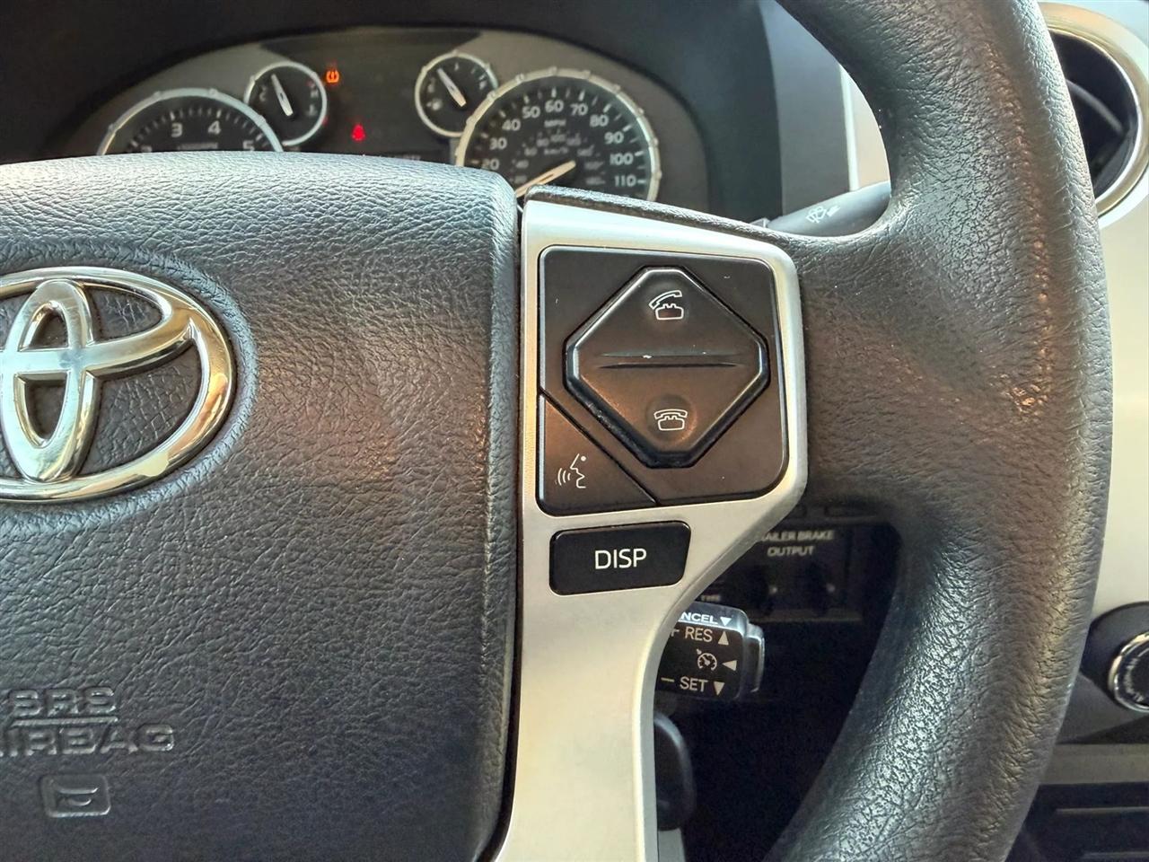 Toyota Tundra SR5 5.7L V8 FFV CrewMax 4WD 2017