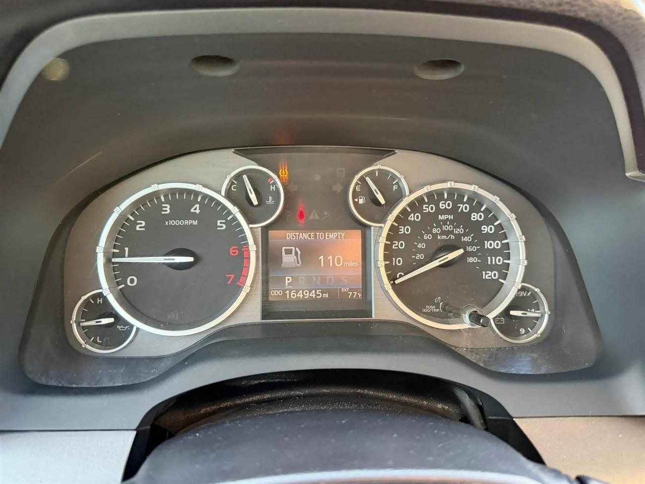 Toyota Tundra SR5 5.7L V8 FFV CrewMax 4WD 2017