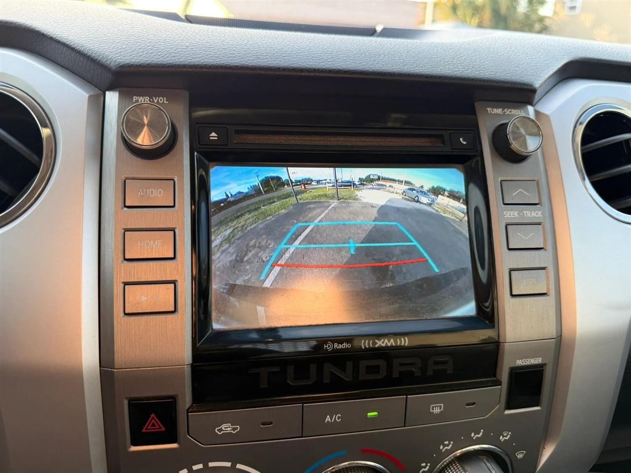 Toyota Tundra SR5 5.7L V8 FFV CrewMax 4WD 2017