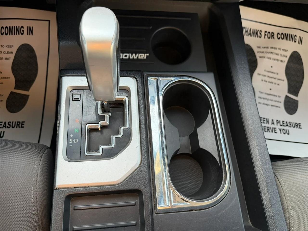 Toyota Tundra SR5 5.7L V8 FFV CrewMax 4WD 2017