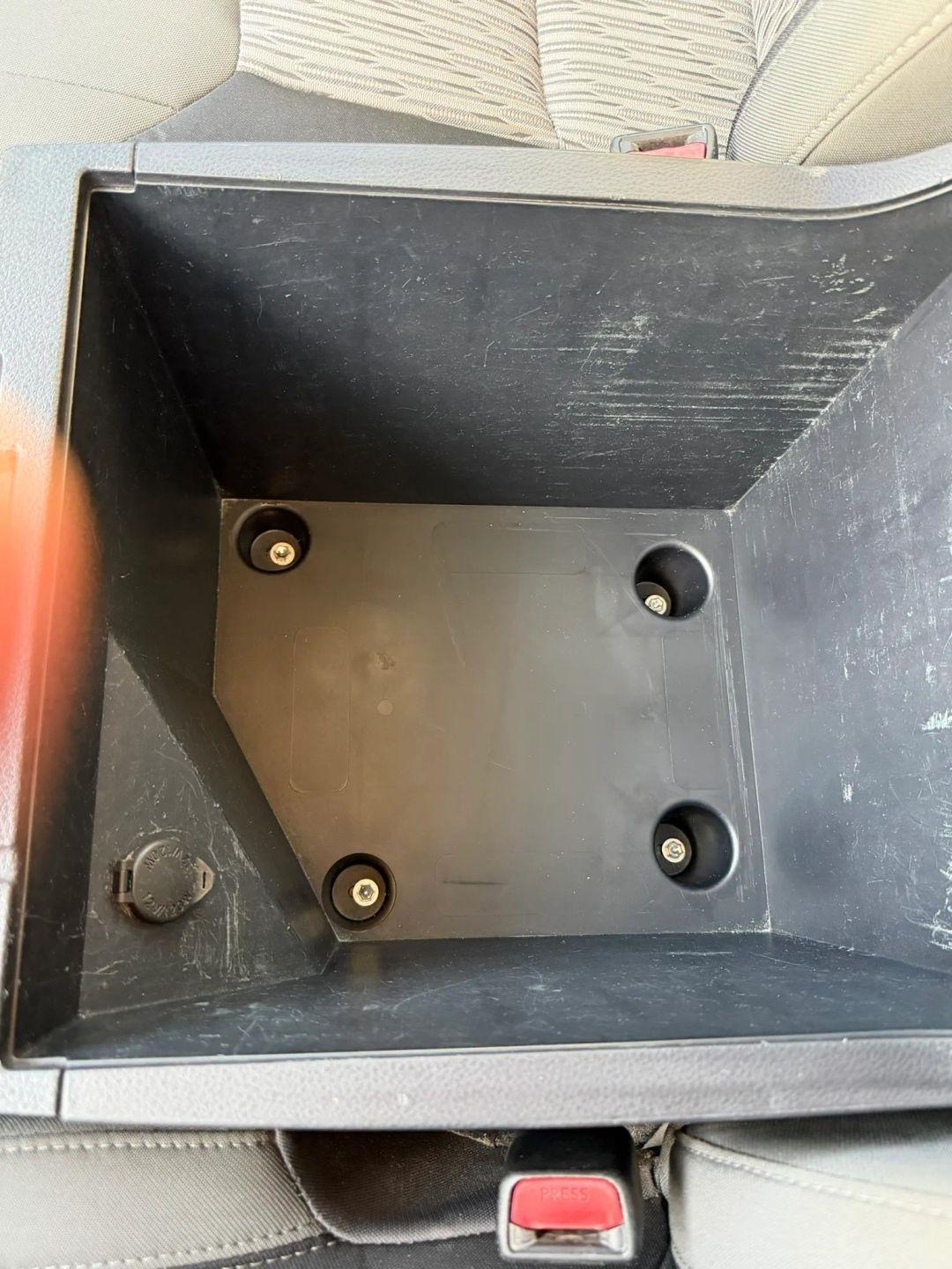 Toyota Tundra SR5 5.7L V8 FFV CrewMax 4WD 2017