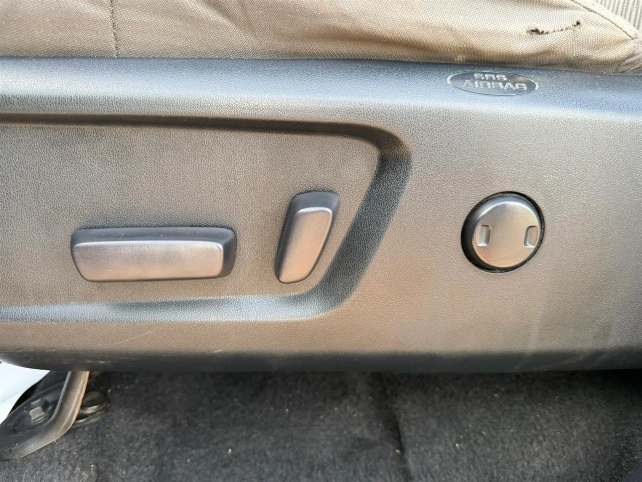 Toyota Tundra SR5 5.7L V8 FFV CrewMax 4WD 2017