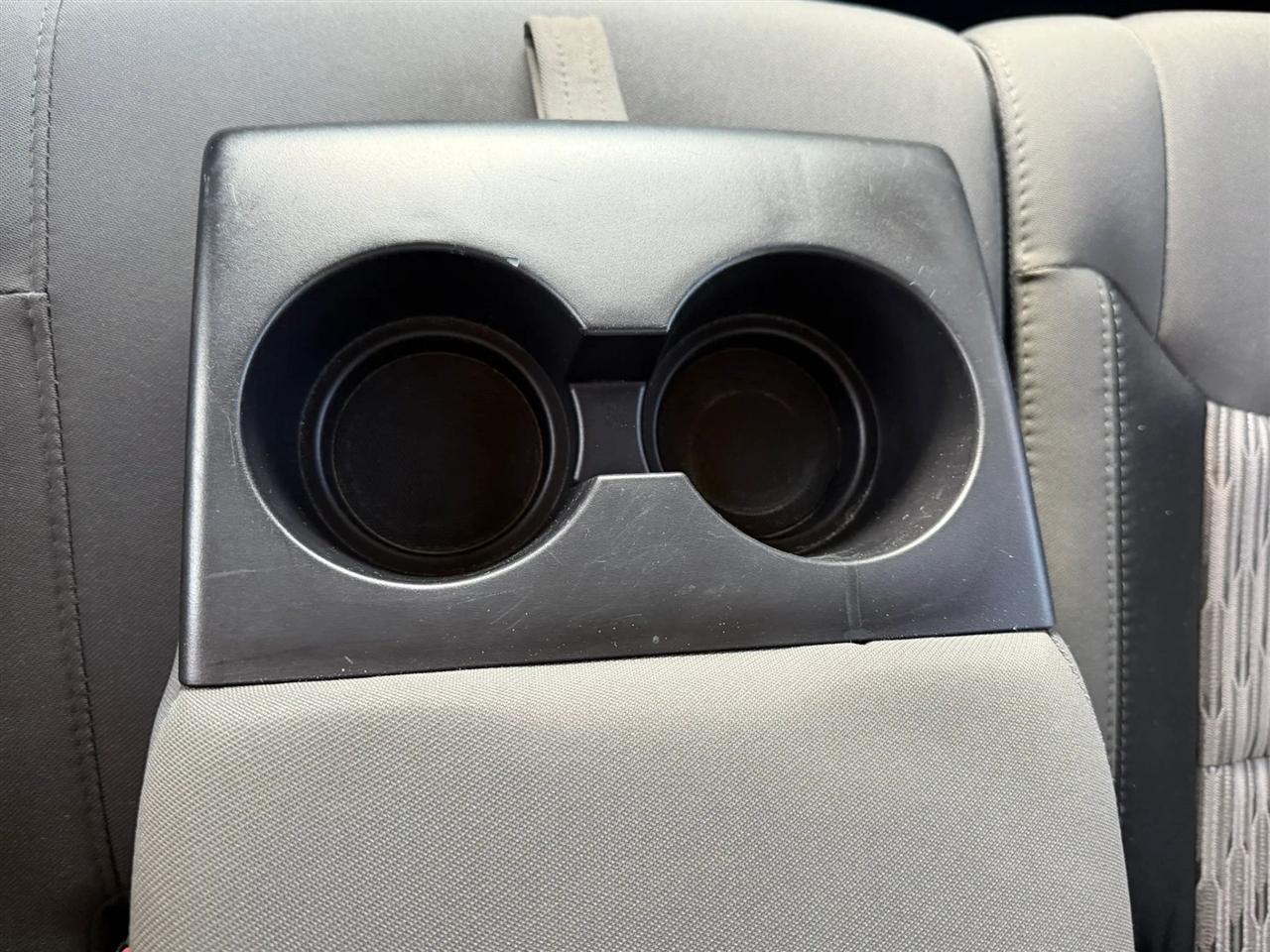 Toyota Tundra SR5 5.7L V8 FFV CrewMax 4WD 2017