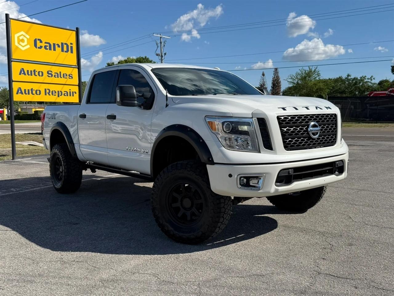 2018 Nissan Titan PRO-4X Crew Cab 4WD