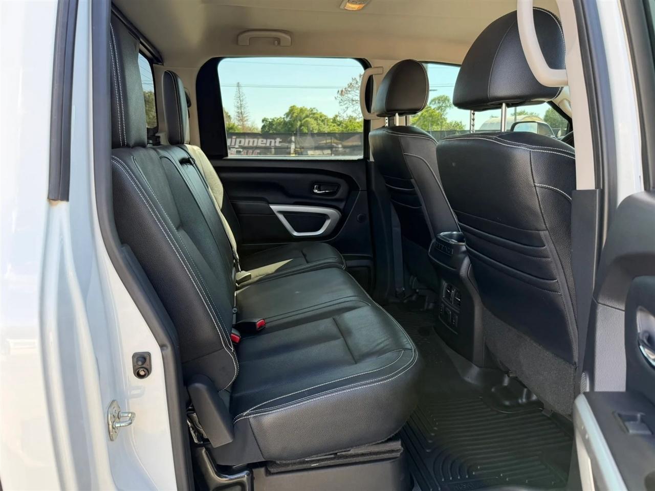 Nissan Titan PRO-4X Crew Cab 4WD 2018