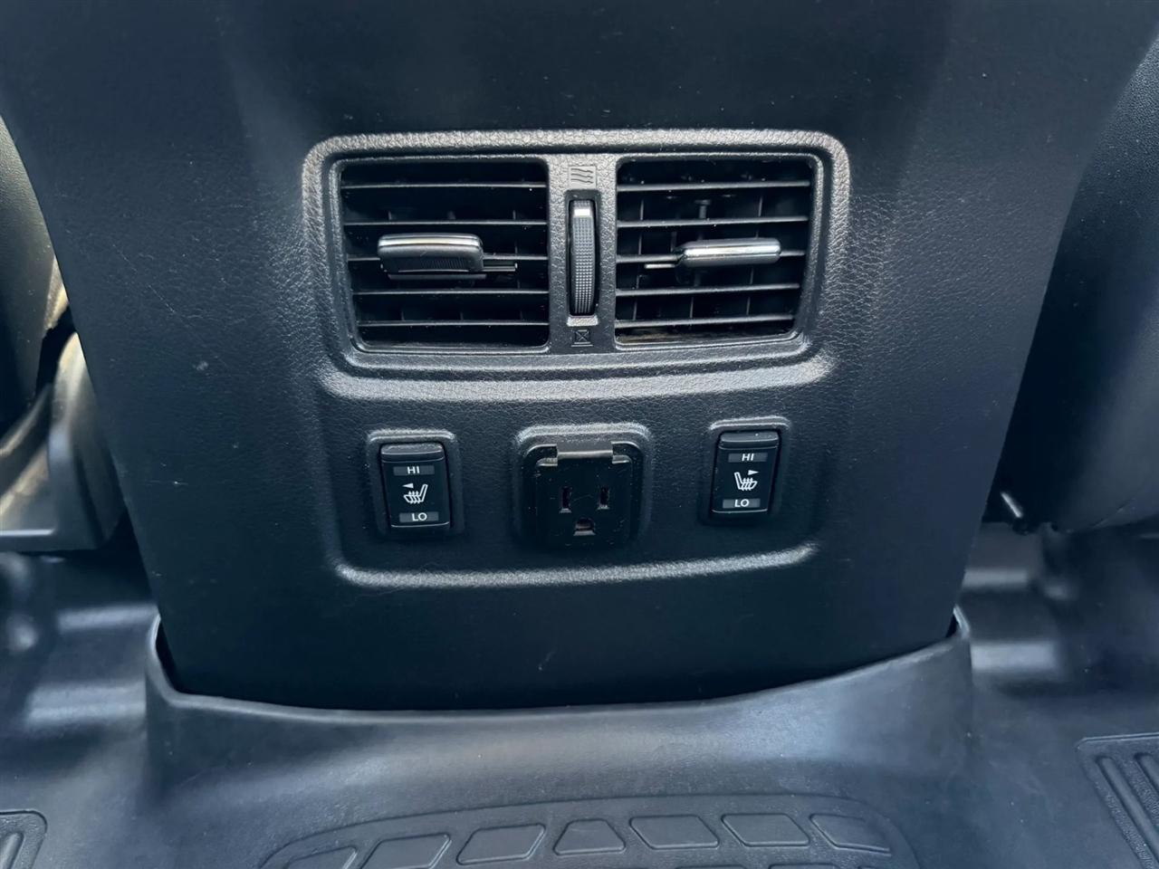 Nissan Titan PRO-4X Crew Cab 4WD 2018