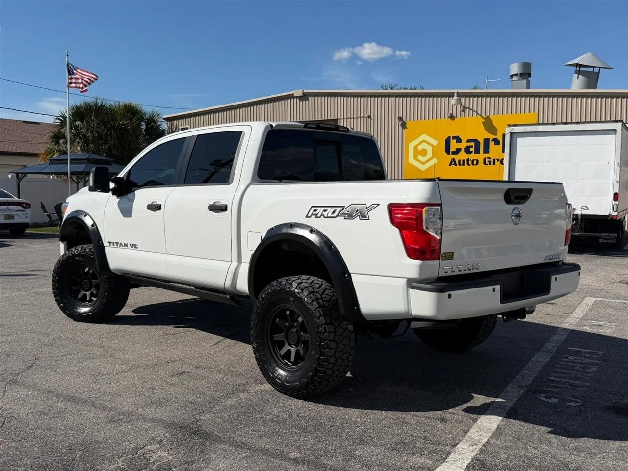 Nissan Titan PRO-4X Crew Cab 4WD 2018