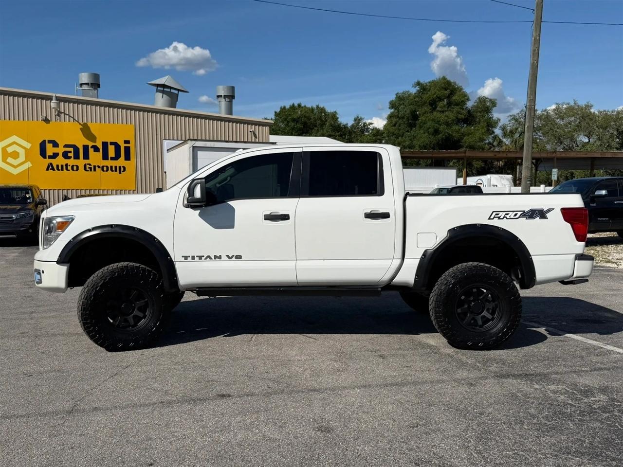 Nissan Titan PRO-4X Crew Cab 4WD 2018