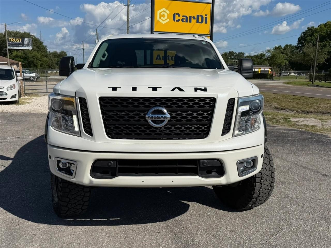Nissan Titan PRO-4X Crew Cab 4WD 2018