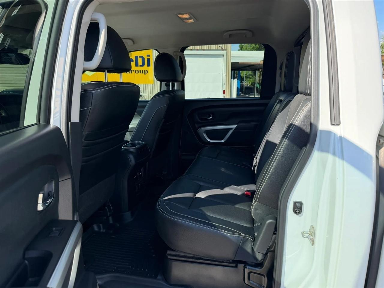 Nissan Titan PRO-4X Crew Cab 4WD 2018