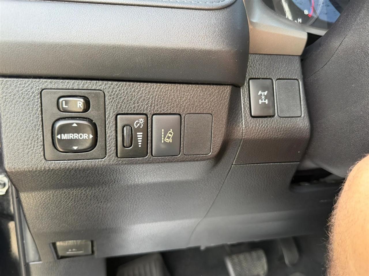 Toyota RAV4 LE AWD 2017