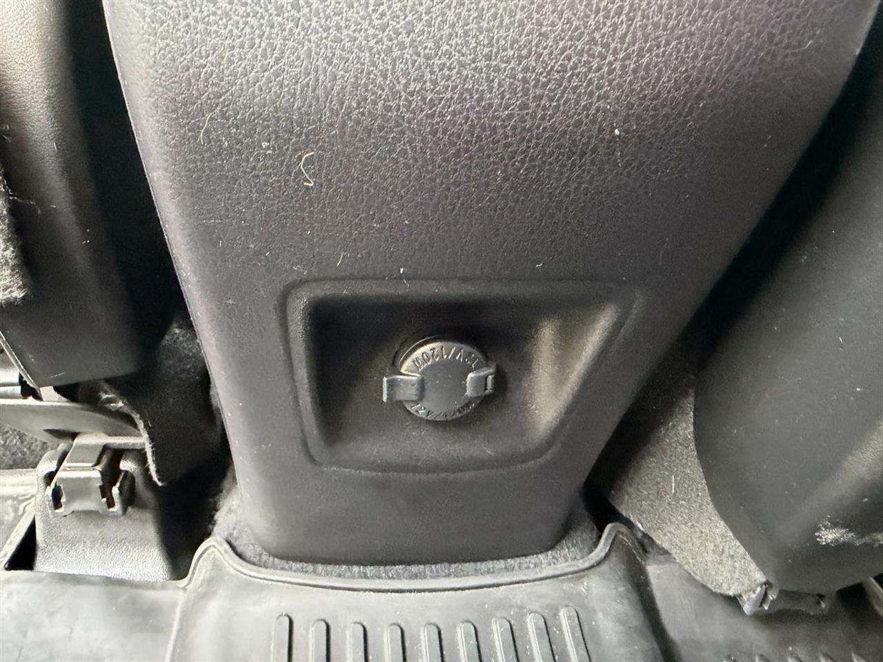 Toyota RAV4 LE AWD 2017