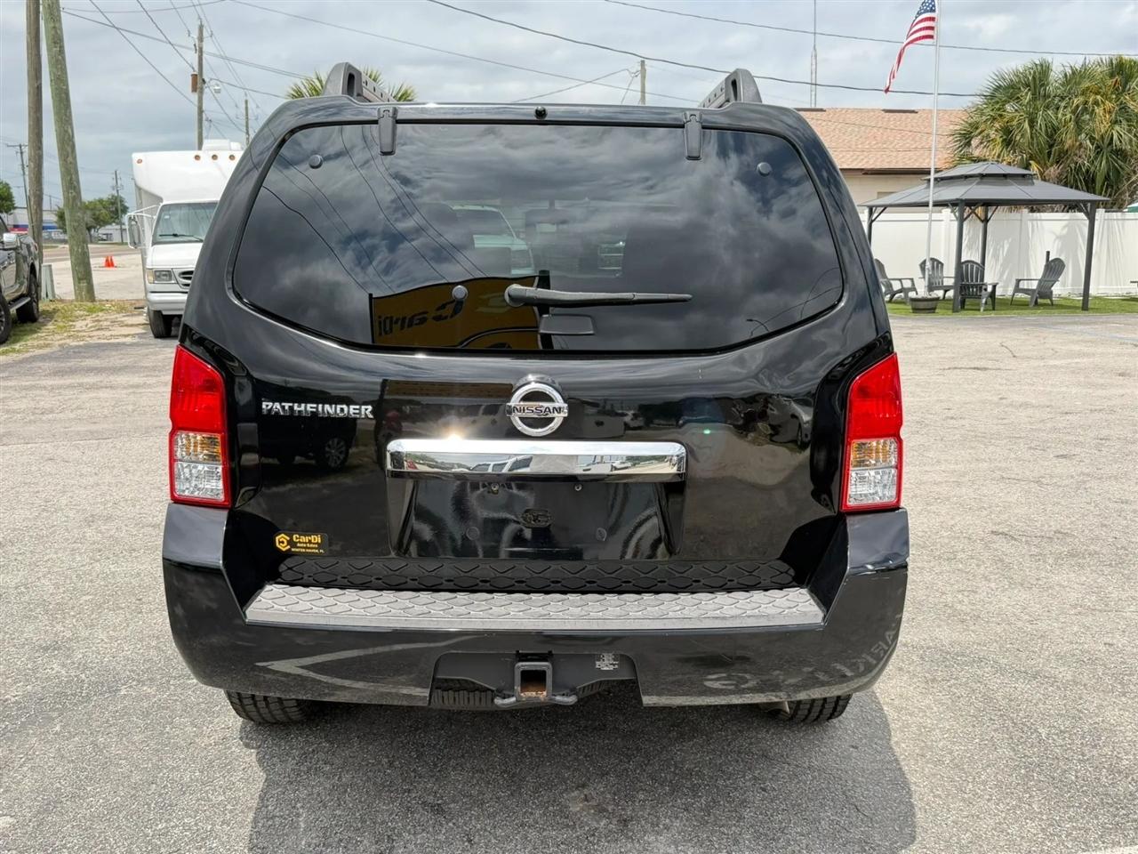 Nissan Pathfinder S 2WD 2012