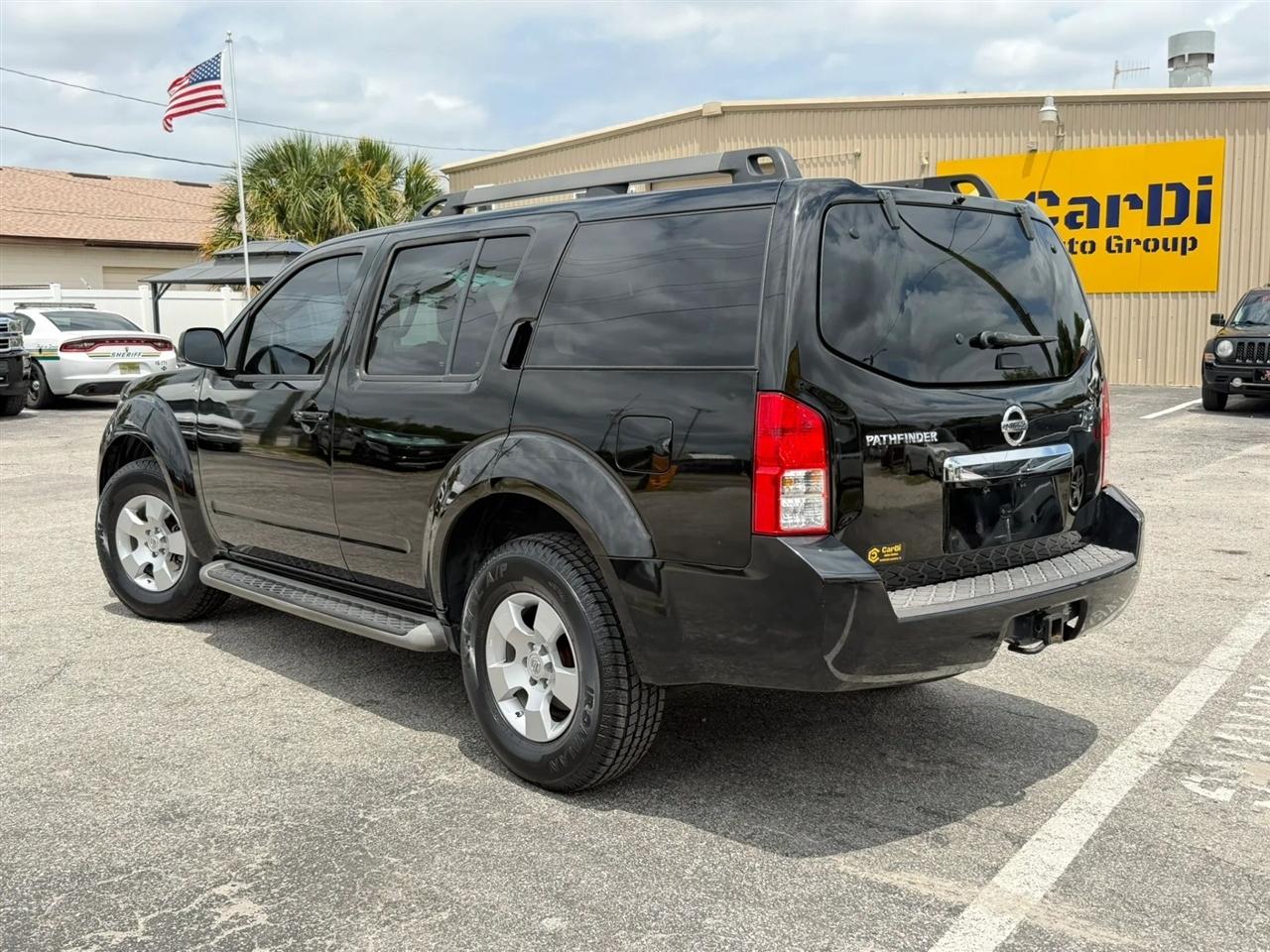 Nissan Pathfinder S 2WD 2012