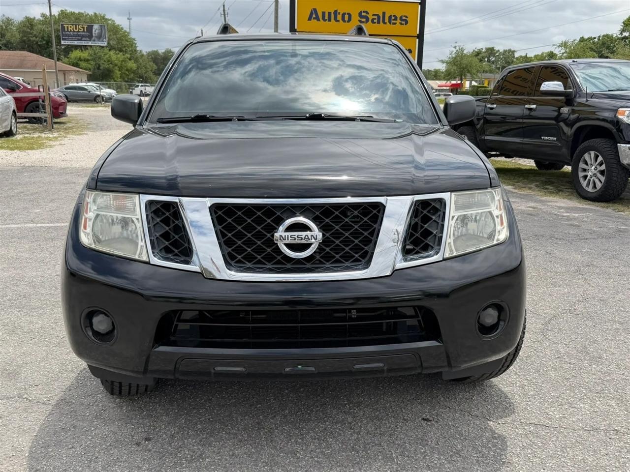 Nissan Pathfinder S 2WD 2012
