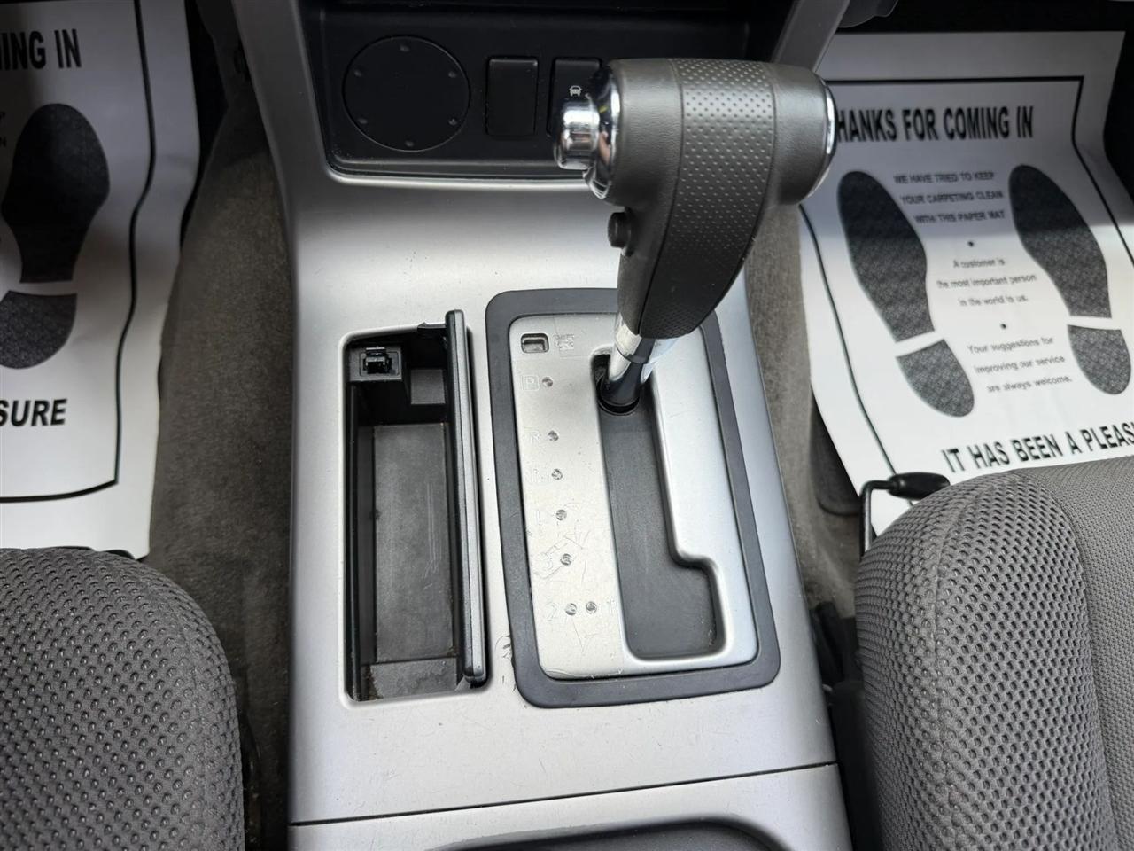 Nissan Pathfinder S 2WD 2012