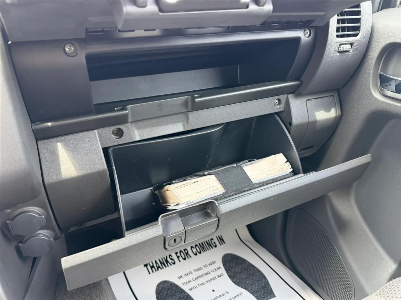 Nissan Pathfinder S 2WD 2012