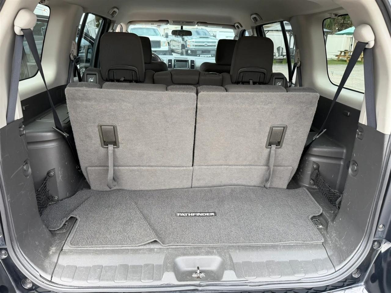 Nissan Pathfinder S 2WD 2012