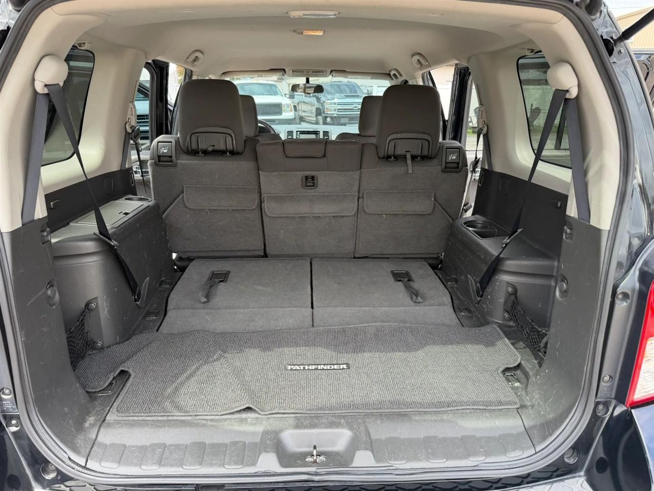 Nissan Pathfinder S 2WD 2012