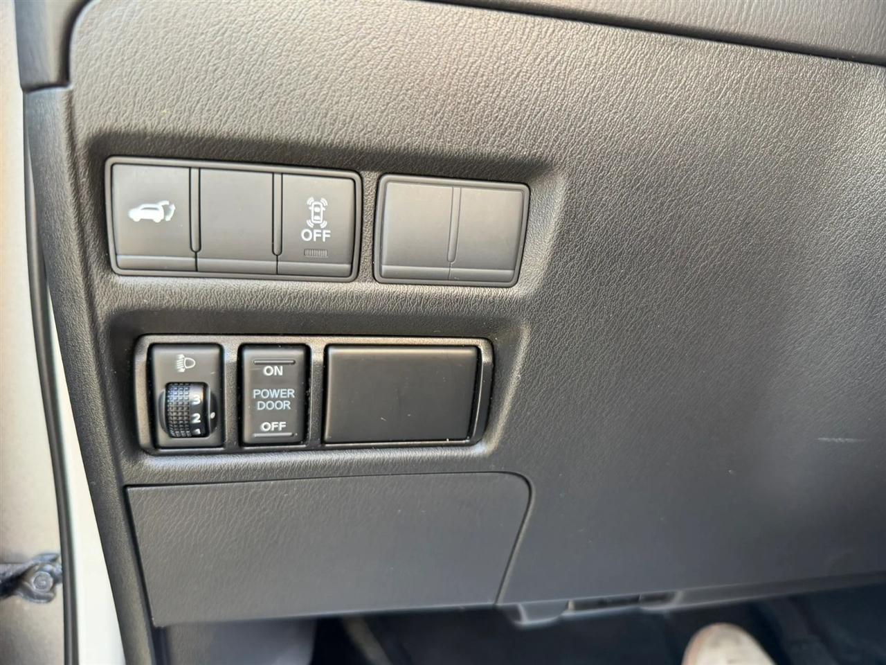 Nissan Armada SV 2WD 2017