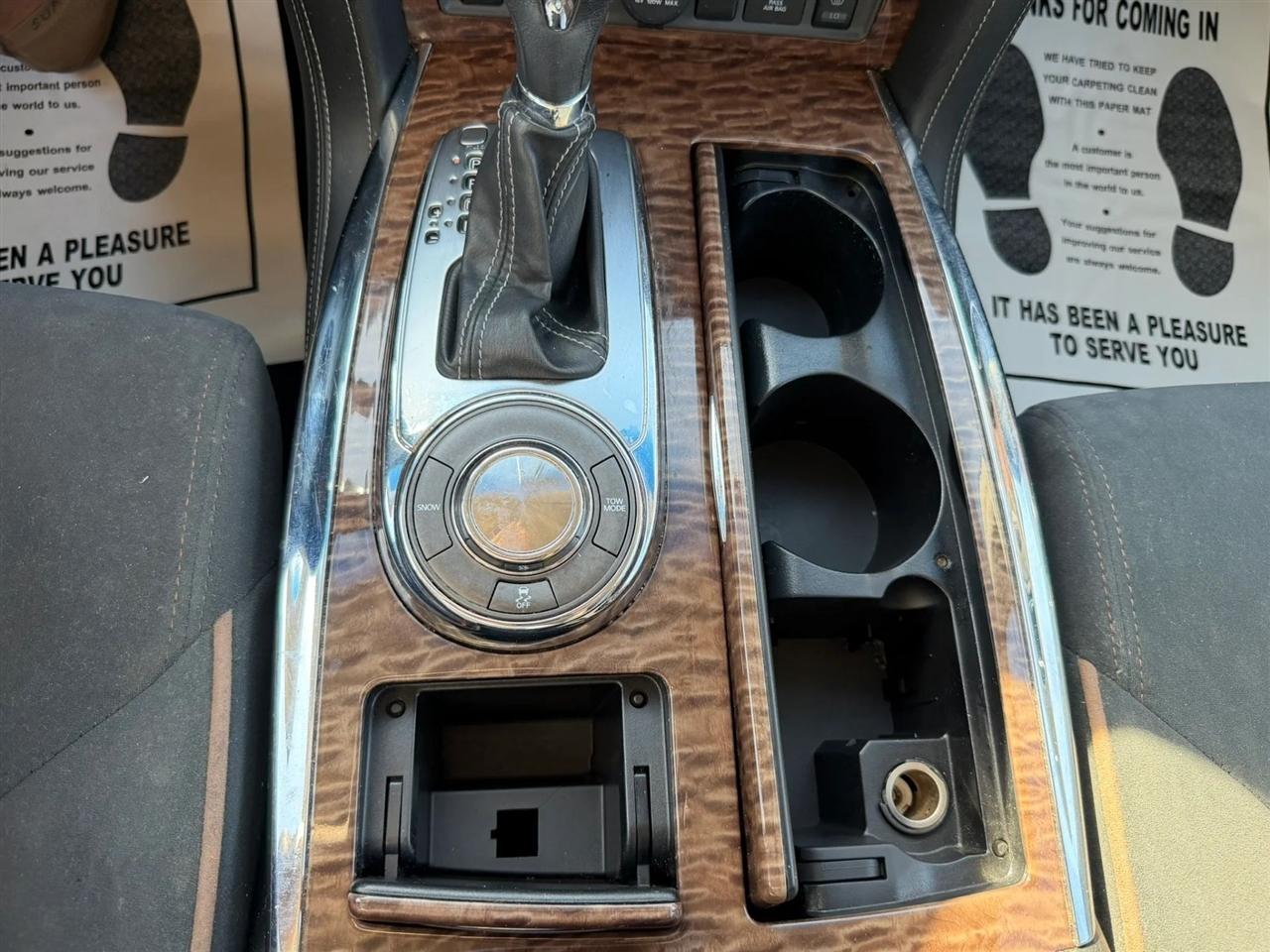Nissan Armada SV 2WD 2017