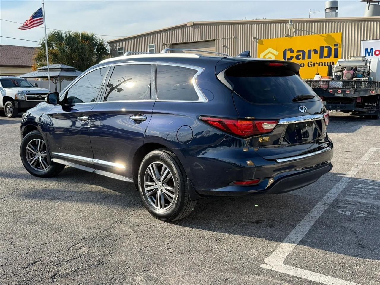 Infiniti QX60 Base FWD 2017