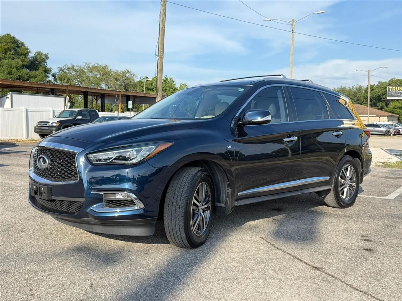 Infiniti QX60 Base FWD 2017
