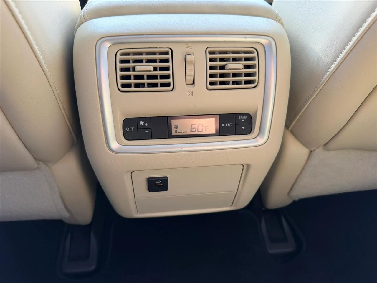 Infiniti QX60 Base FWD 2017