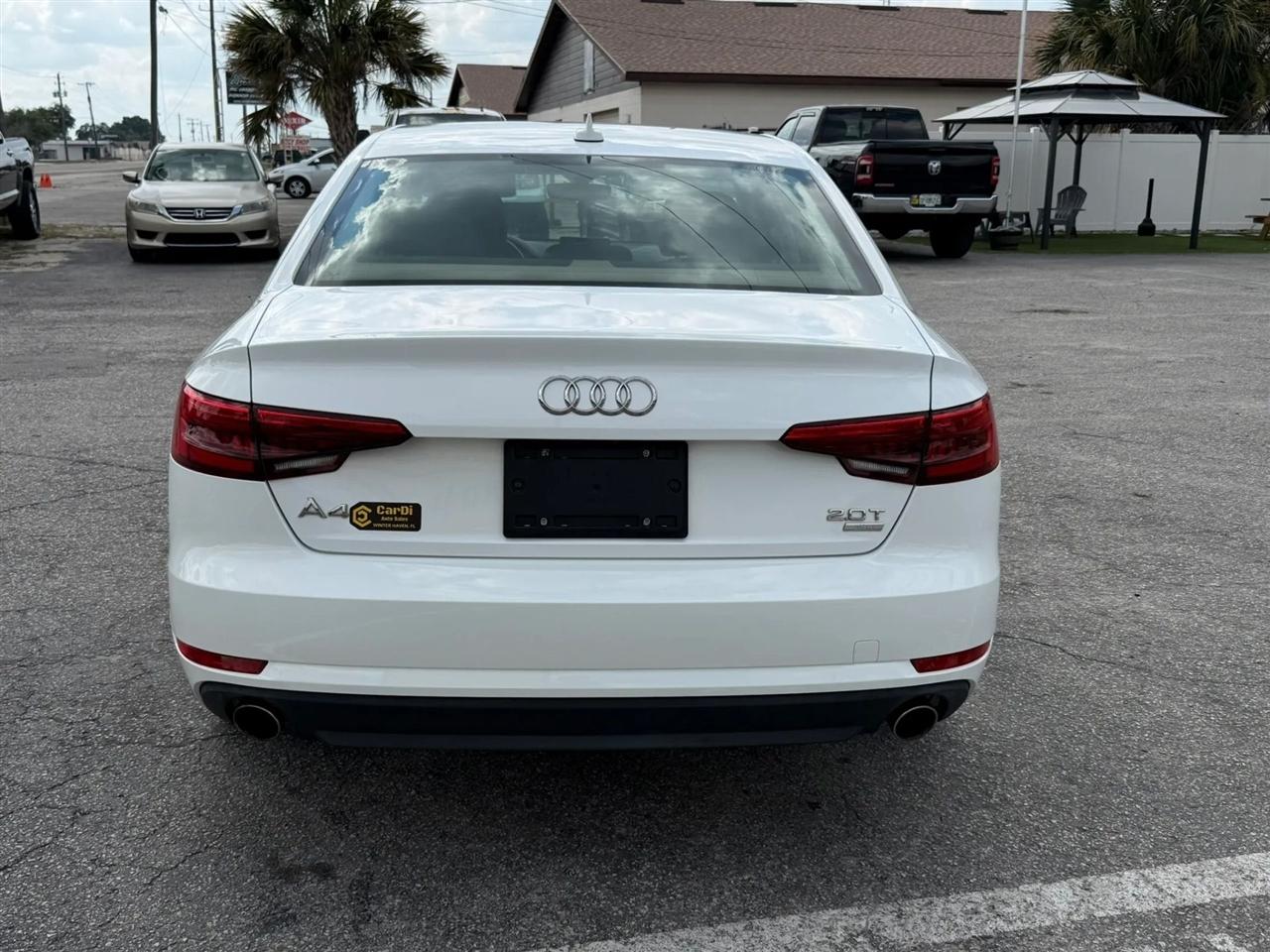 Audi A4 2.0T Premium Sedan 2017
