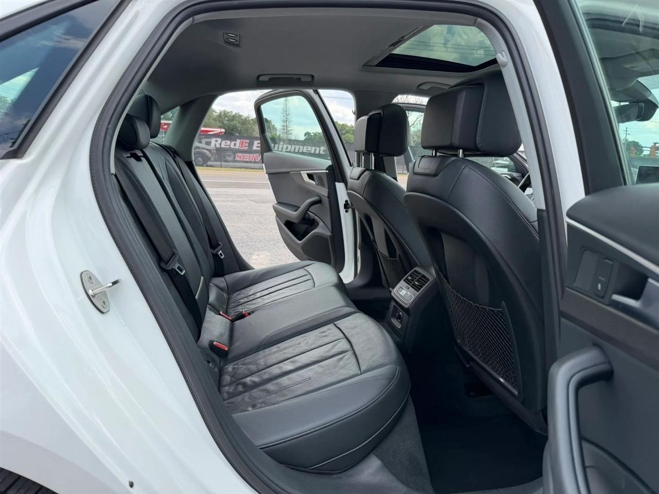 Audi A4 2.0T Premium Sedan 2017