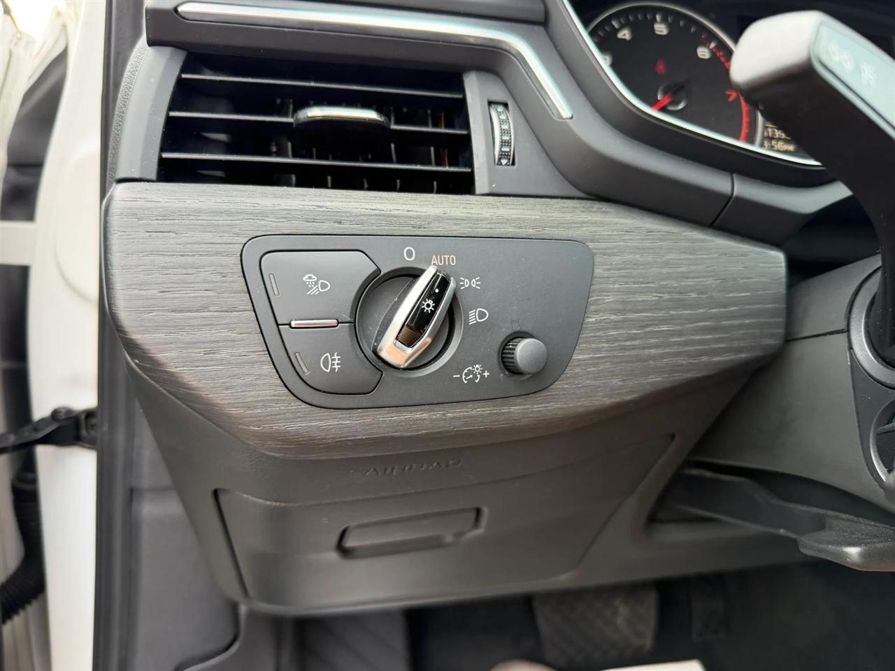Audi A4 2.0T Premium Sedan 2017